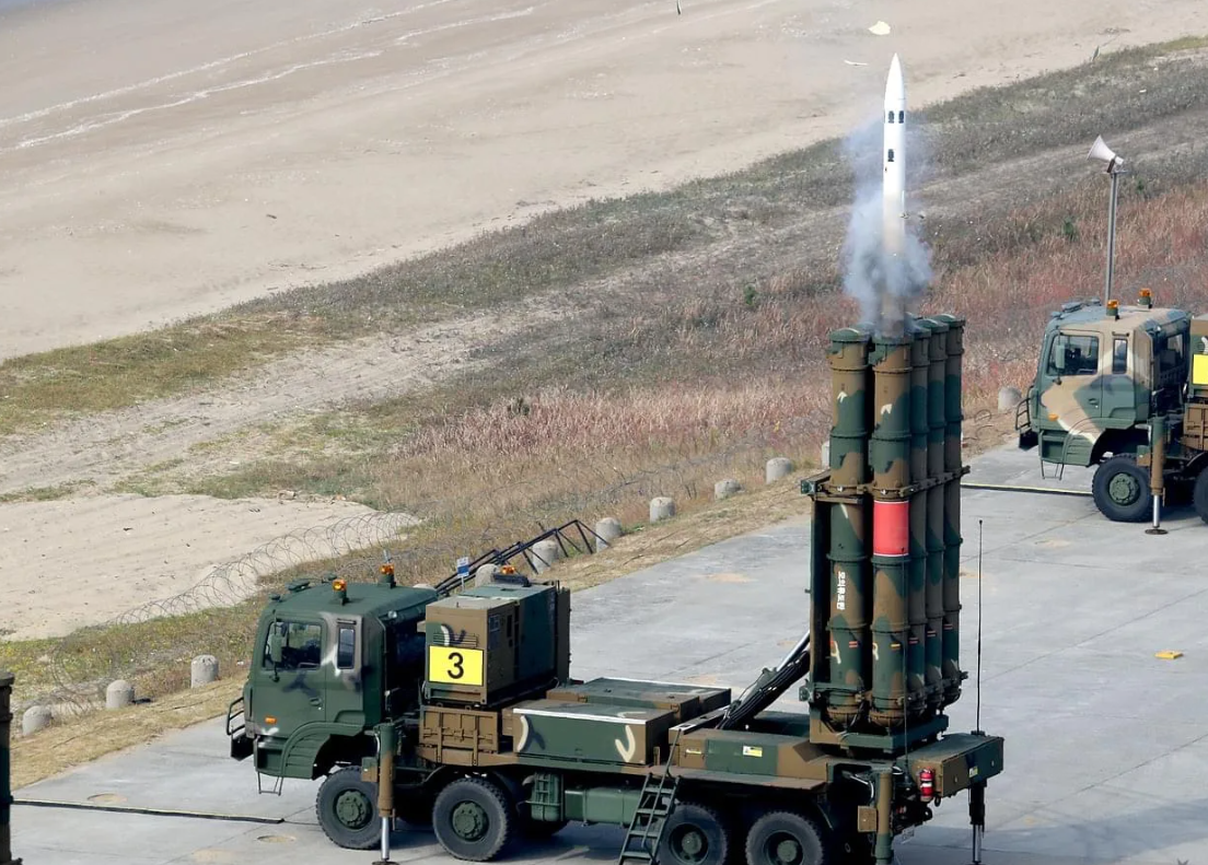 Витязь по-корейски. Конструкторские решения и ракеты от "Алмаз-Антей" + знаменитая корейская электроника. Но сами корейцы пишут, что многие решения "Витязя" более продвинутые. Фото Армия Южной Кореи