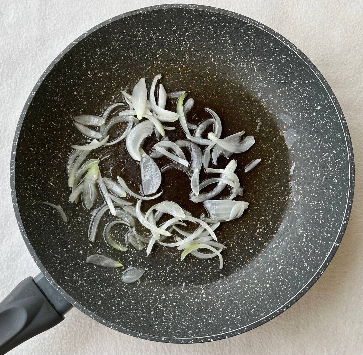 Карамелизованный лук для бургеров