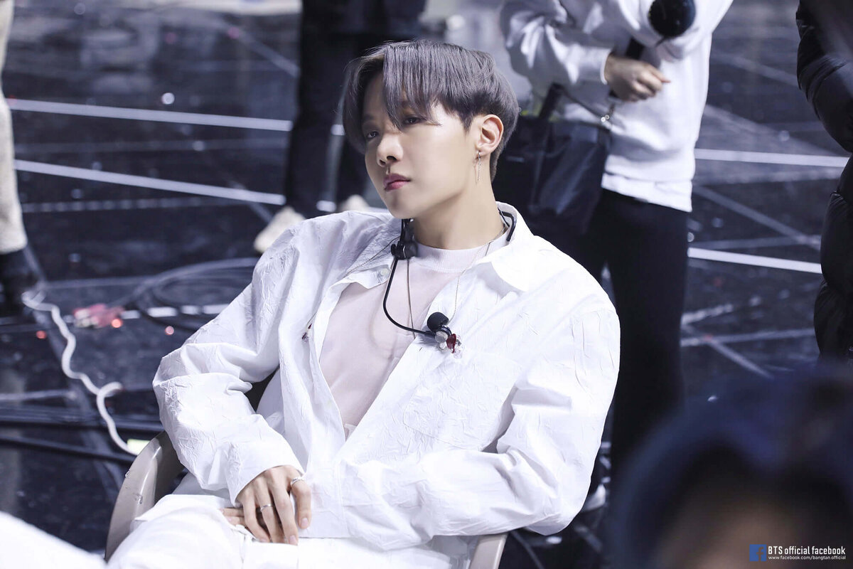 Источник фото – btsarmy.ru