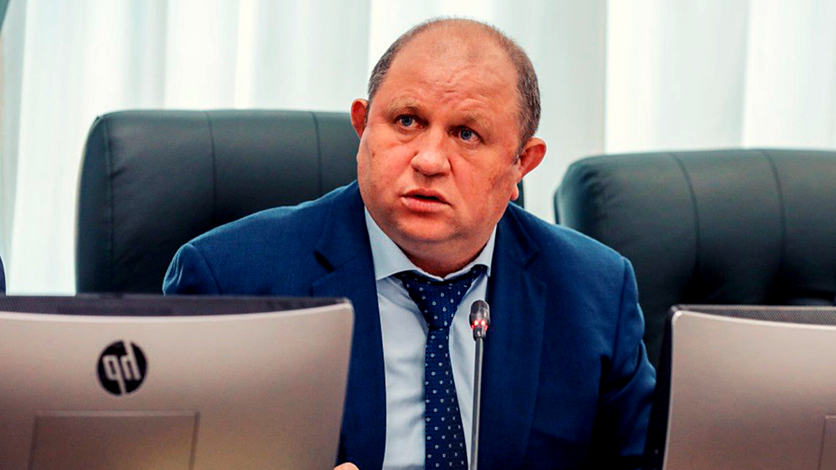 А вот и сам Дмитрий Пашов.