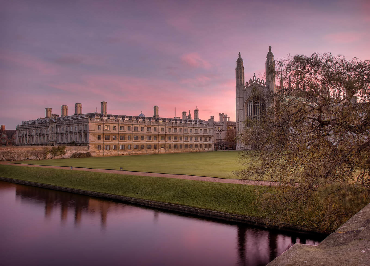 Cambridge university ответы. Кембриджский университет в Англии. Кембридж Англия колледжи. Кембриджский университет Кембридж. Университеты Англии Кембридж университет.