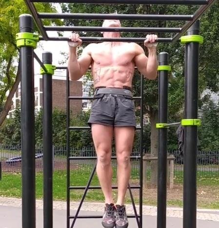 Классическое подтягивание "в зачет" 