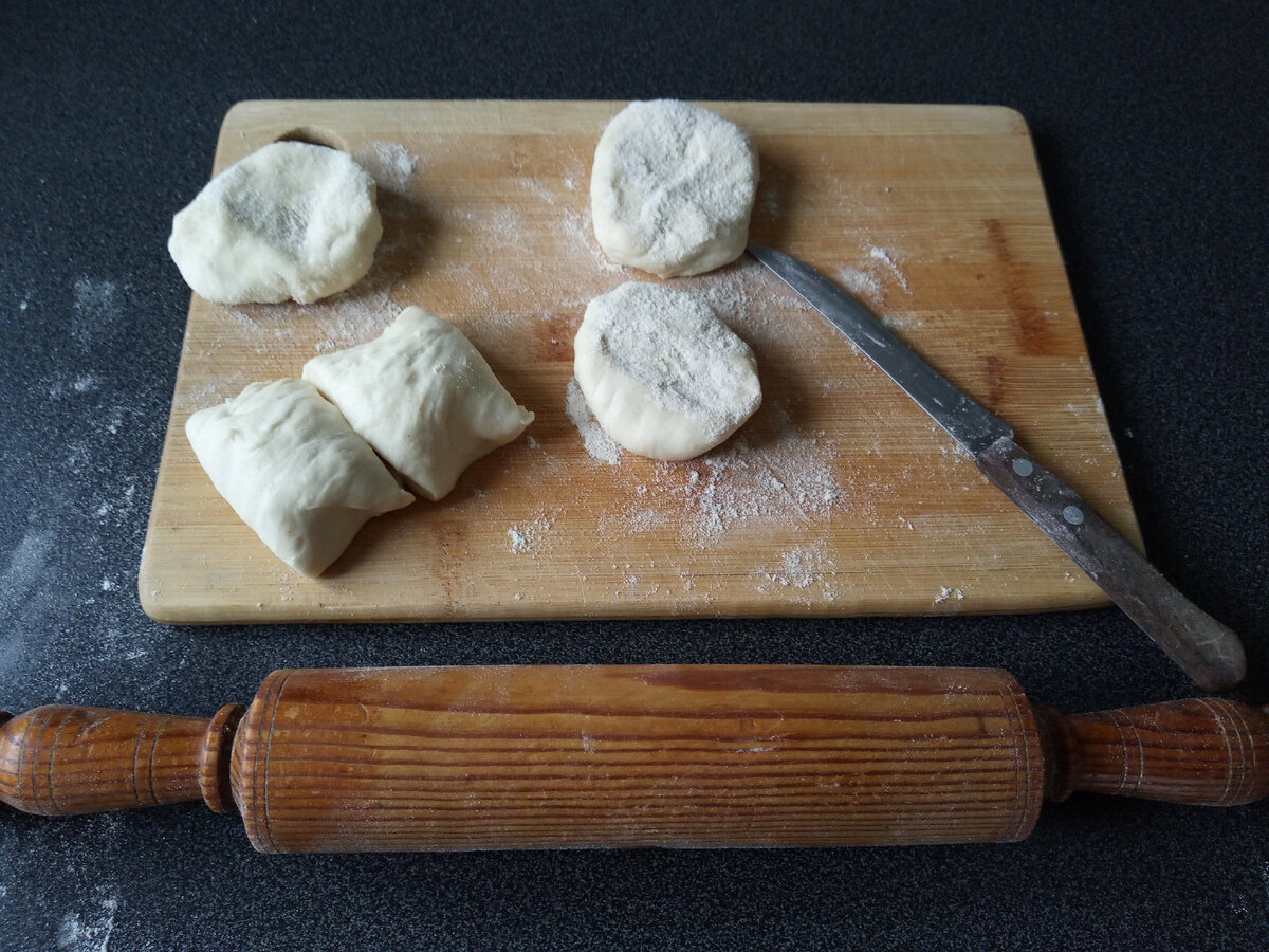 Чебуреки с мясом. Тесто для чебуреков