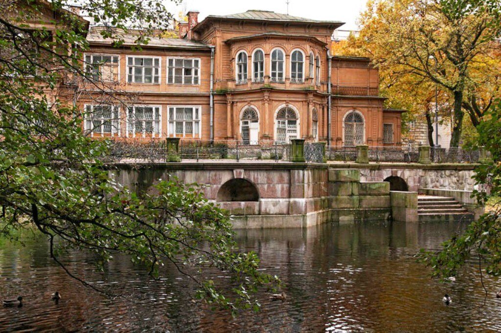 Фото лопухинский сад в санкт петербурге