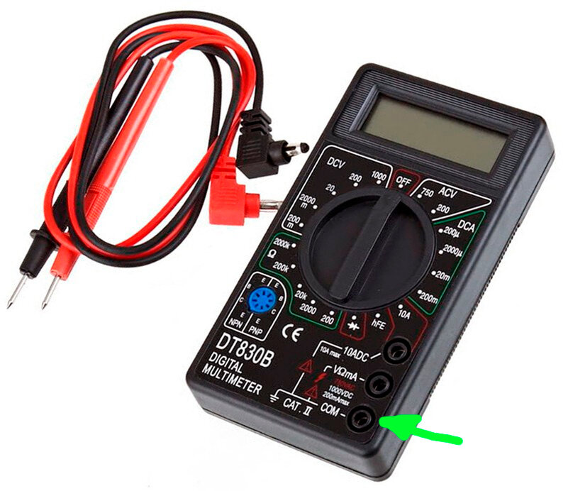 Гнездо для черного щупа.