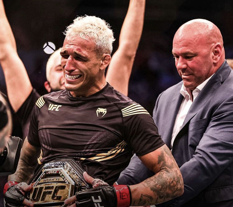 UFC 262 Новый чемпион в легком весе.