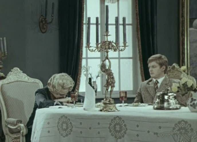 Фильм "Театр" (СССР, 1978) с блистательной Вией Артмане в главной роли.