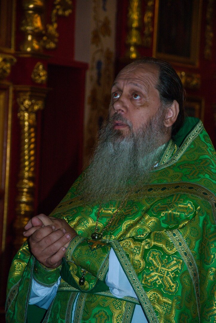 Источник изображения: https://vk.com/photo-78357511_419421479, о. Владимир Головин (архивное фото)