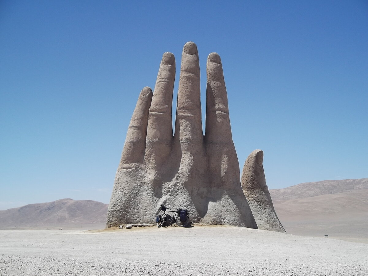 Рука пустыни атакама. Рука пустыни атакама. Пустыня атакама рука пустыни. Рука пустыни атакама. Рука в пустыне атакама.