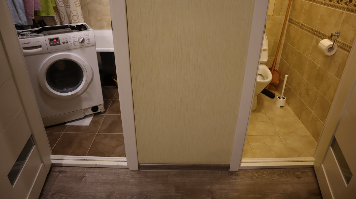 Те самые герои - порожки в ванную комнату и туалет