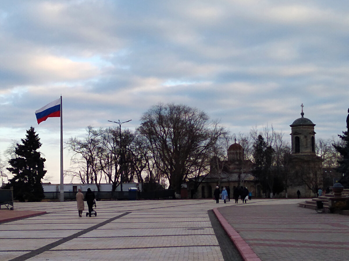 Керчь. Центральная площадь. 