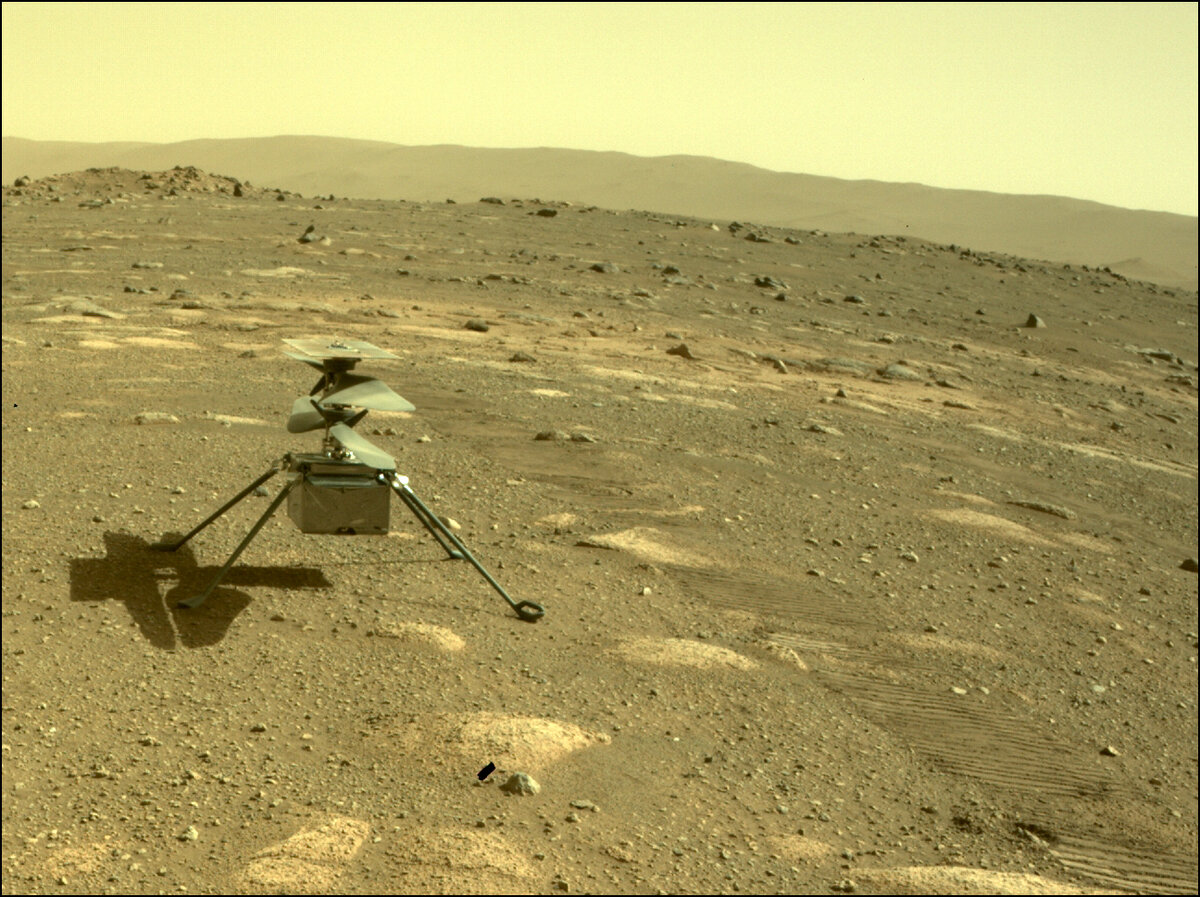 Вертолёт  Ingenuity на Марсе (фото NASA/JPL-Caltech)