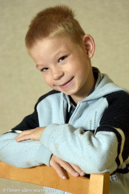 Артём, родился в мае 2014.