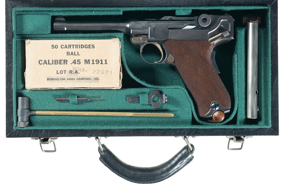 Современная копия пистолета системы Люгера 45-го калибра.