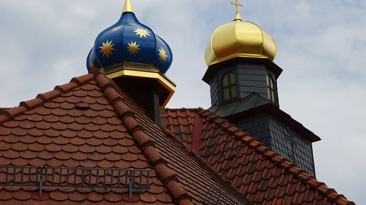 В православные праздники важно не забыть посетить церковь. Фото: Pxfuel.com