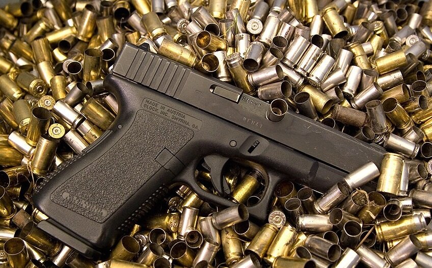Пуля глока. Пуля Глок 17. Glock 17 пуля. Патроны для пистолета Глок 17. Боевые патроны на Глок 17.