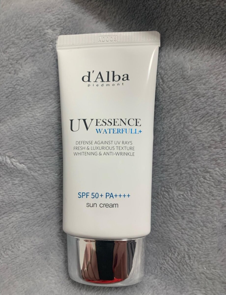 D'ALBA waterfull essence sun cream spf 50+ pa++++