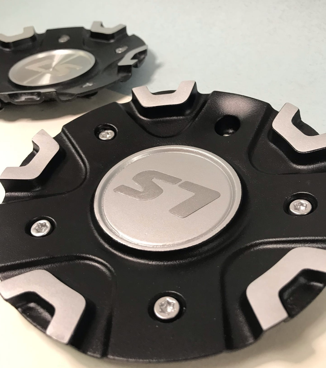 Зашлифованный и покрашенный колпак 