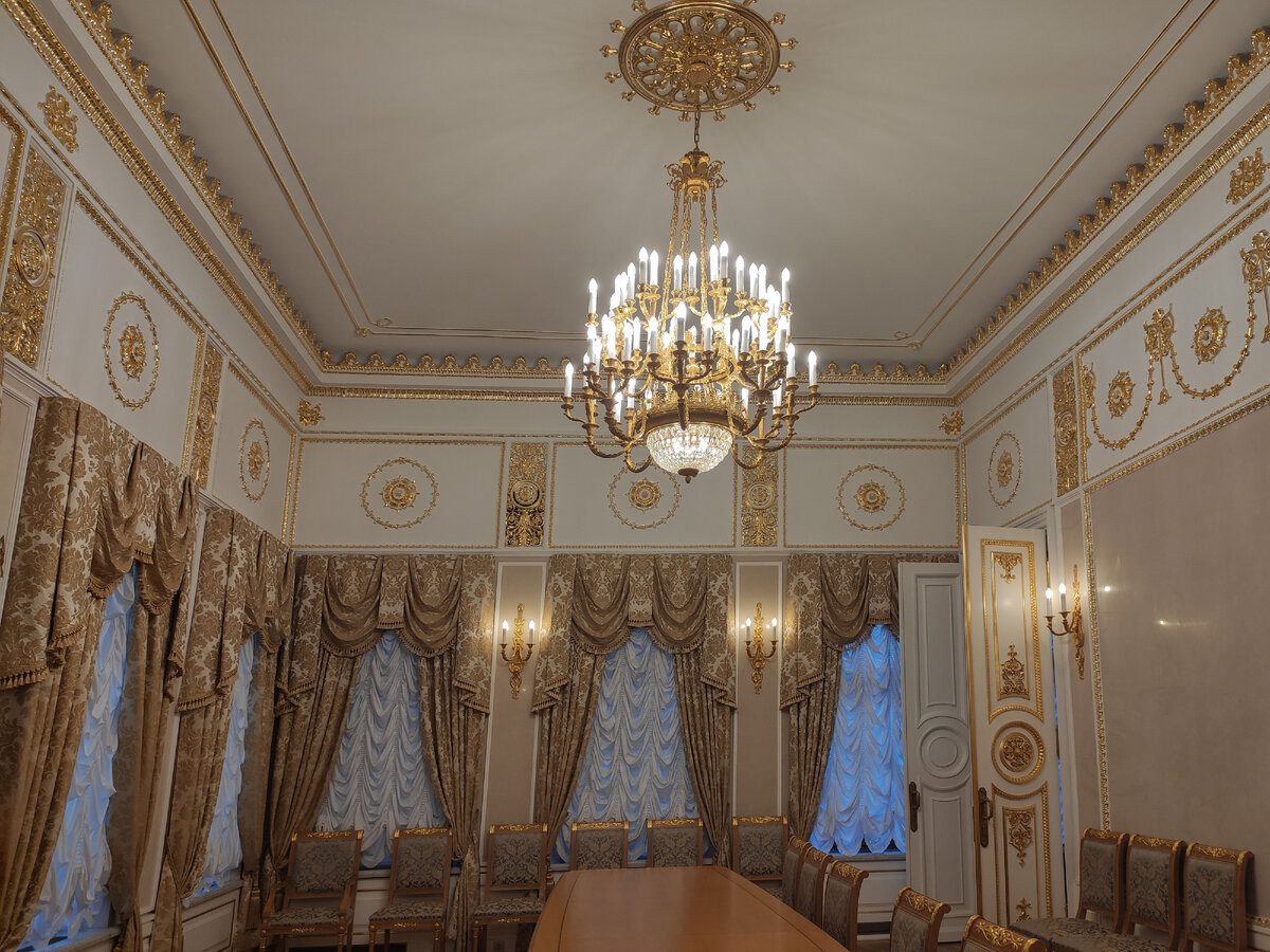 Интерьер Александровского зала.