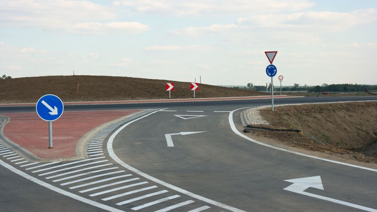    Круговое движение© Depositphotos / Gudella