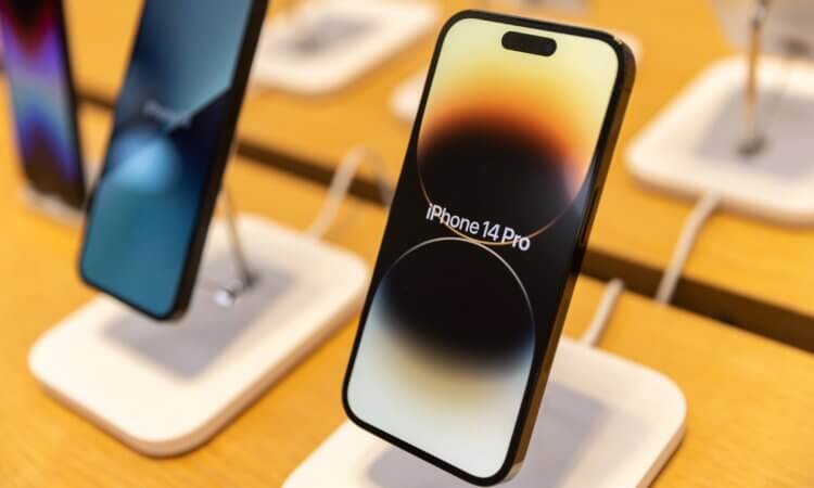   iPhone 14 поступили в продажу, но кто будет их ремонтировать в случае чего?