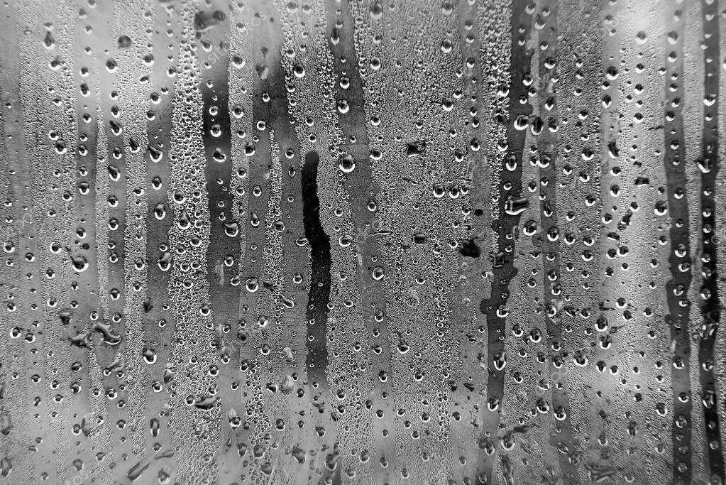 Окно в дождевых каплях. Дождь за окном. Дождь в окне. Дождливое окно. Дождь на стекле.