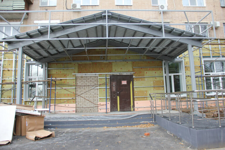    В Оренбурге на 70% выполнен капремонт поликлиники №2 на улице Химической Белов Михаил Александрович