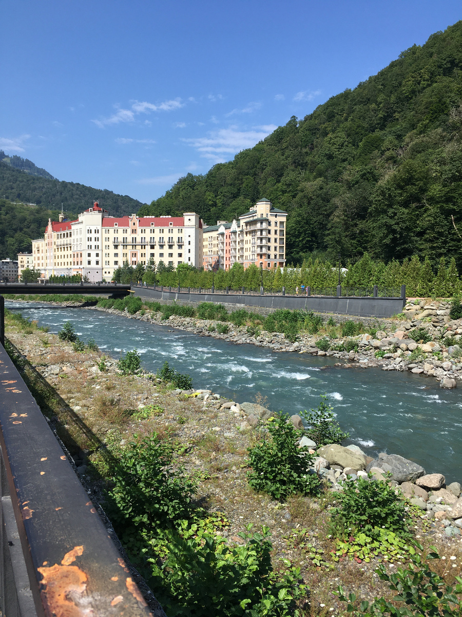 Мзымта на высоте 560 метров на курорте Роза Хутор