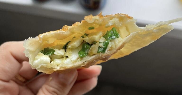 А это вариант с этим тестом с начинкой из лука и яйца ! Тоже очень вкусно 