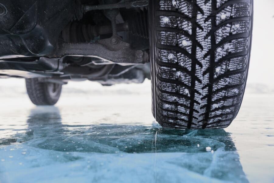    Как подготовить автомобиль к зиме? Фото: Depositphotos