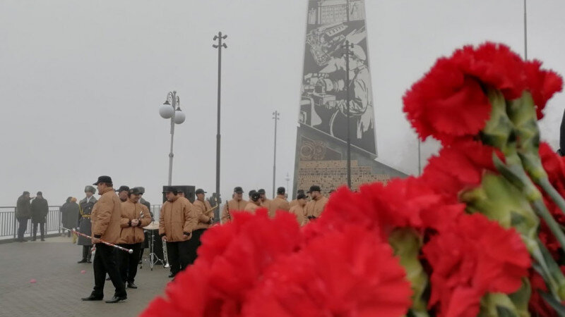     Открытие стелы "Город трудовой доблести" в Барнауле 04.11.2022. Екатерина Карзова, altapress.ru.