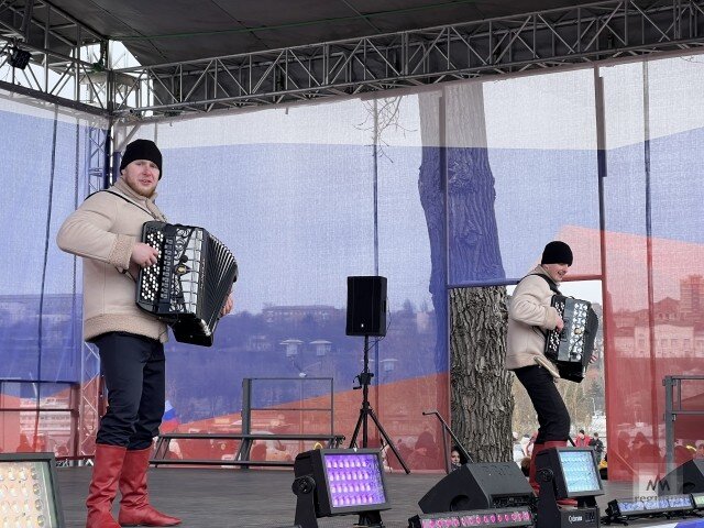    Дуэт «Дядя Баян» Екатерина Булатова © ИА REGNUM