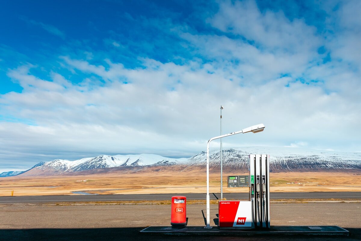     Почему нельзя наливать бензин в пластик: простой вопрос и неочевидный ответ