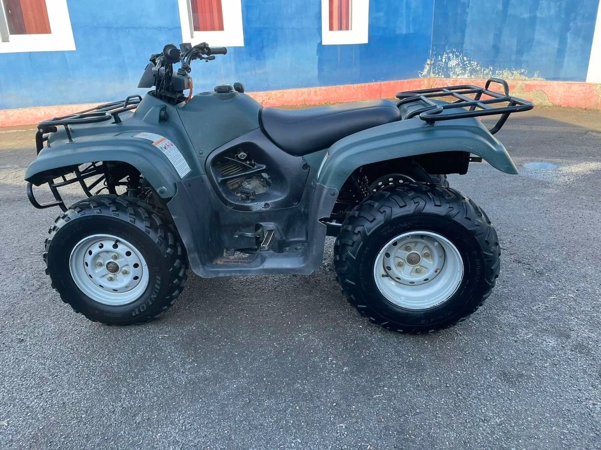 Простой и честный аппарат! Не пытается казаться лучше чем он есть. Источник фото - https://auto.ru/atv/used/sale/suzuki/eiger/3757596-db428f43/