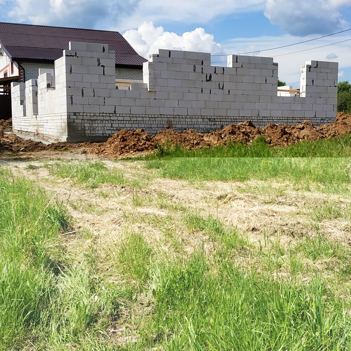 Минусы газобетона и как с ними бороться.  