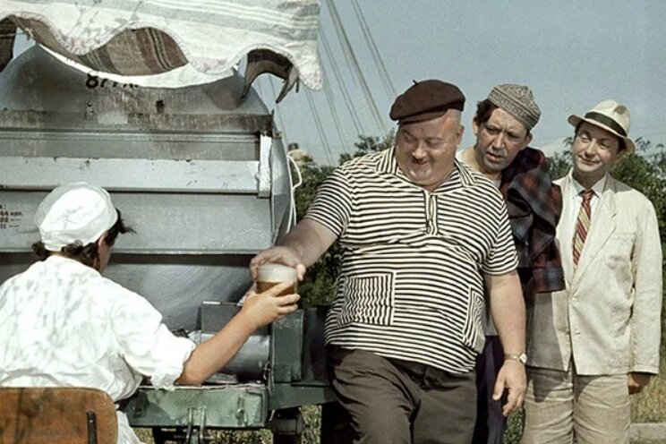 Кадр их фильма "Кавказская пленница" 1966 г. Яндекс картинки nyavochka.ru