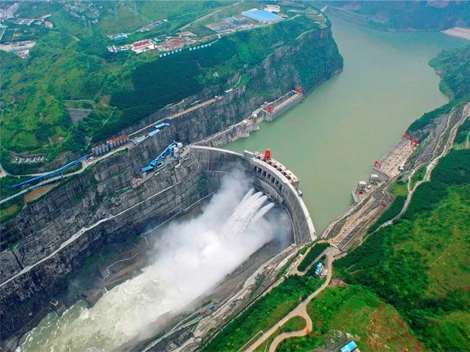 Как крупнейшая дамба в Китае чуть не изменила земную ось: история ГЭС «Три 