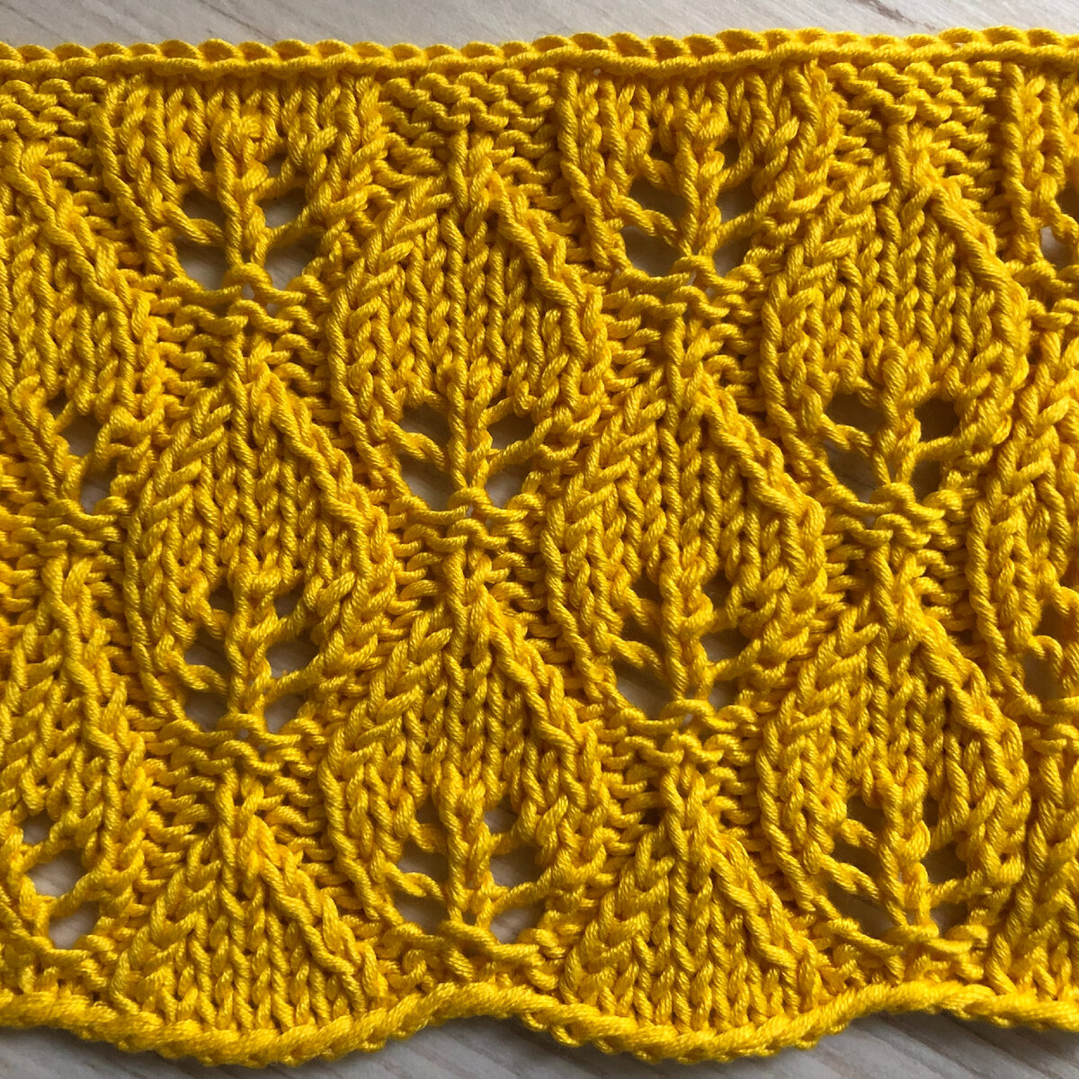 Узор Ажурные листья. Личное фото автора