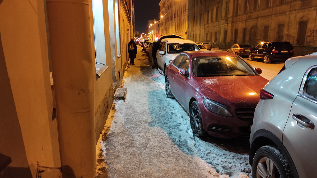 Властям Санкт-Петербурга должно быть стыдно за состояние тротуаров: по  улицам города реально опасно ходить | Polienko: путешествуем вдвоём | Дзен