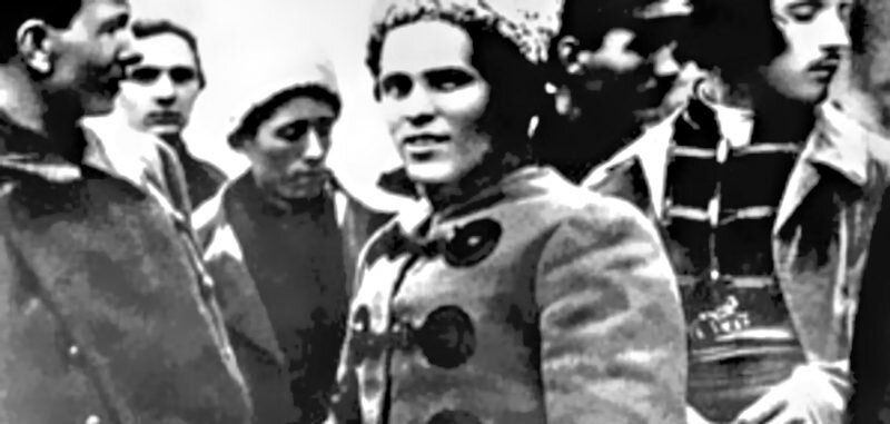 Нестор Махно на одной из железнодорожных станций Курской губернии, 1921 год