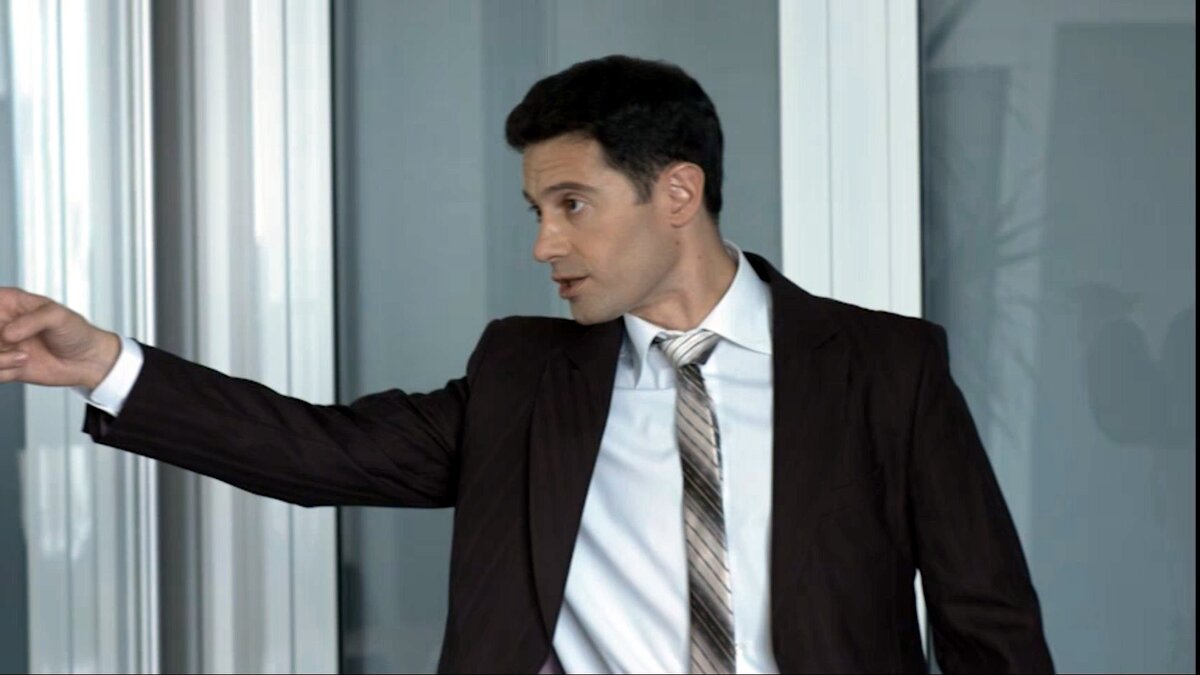 Антон МАКАРСКИЙ  в главной роли