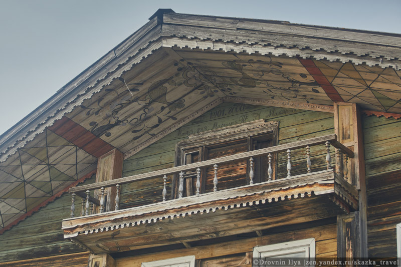 Балкон на избе