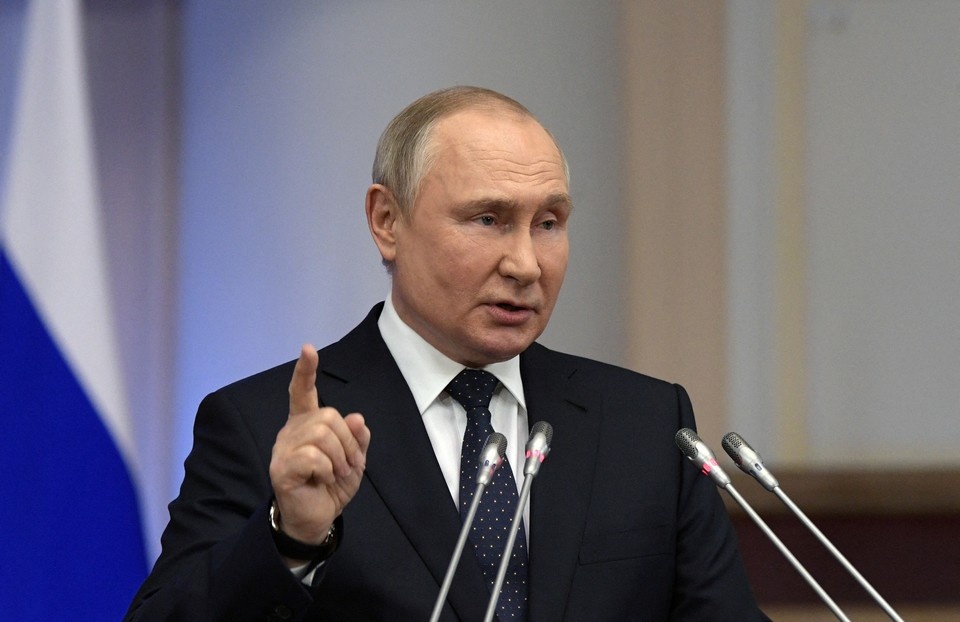     Владимир Путин  REUTERS