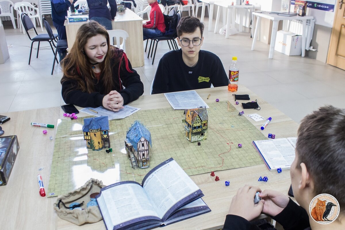 Вот так выглядит партия в настольную ролевую игру