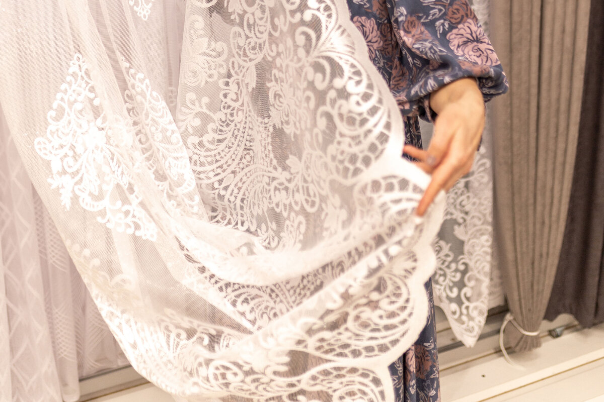 Фестонный край гардинного полотна