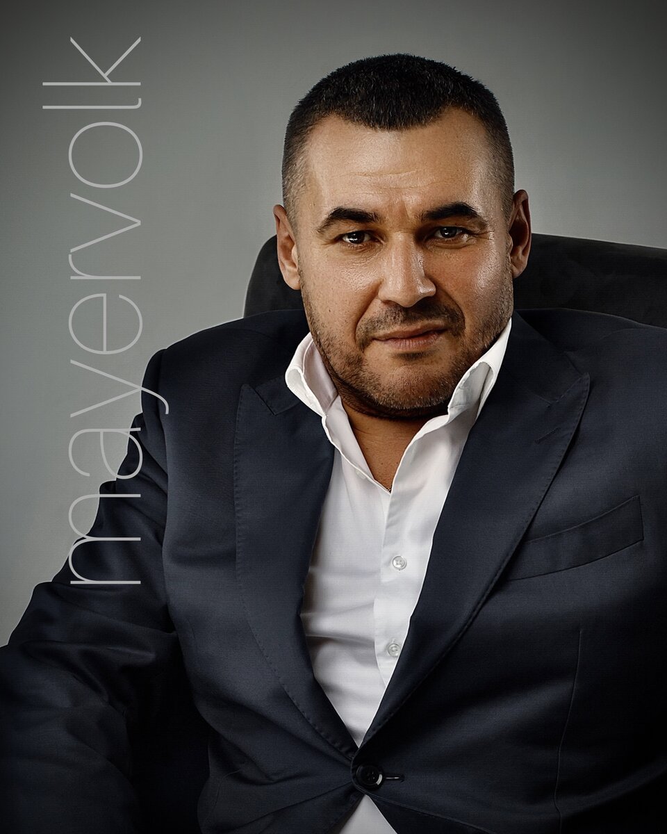 Певец АЛЕКСЕЙ МАЙЕР. Полное действительное имя- Алексей Артурович Майер-Волк. 