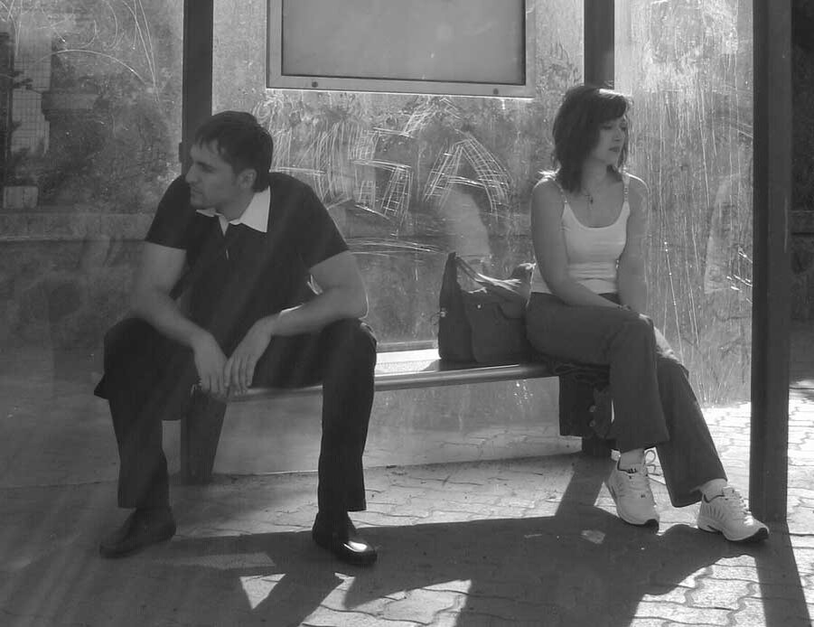 Парень и девушка дружат. Стоит ли встретиться с другом. Скромная девушка с парнем. Женщины для встреч. Измена фотографии.