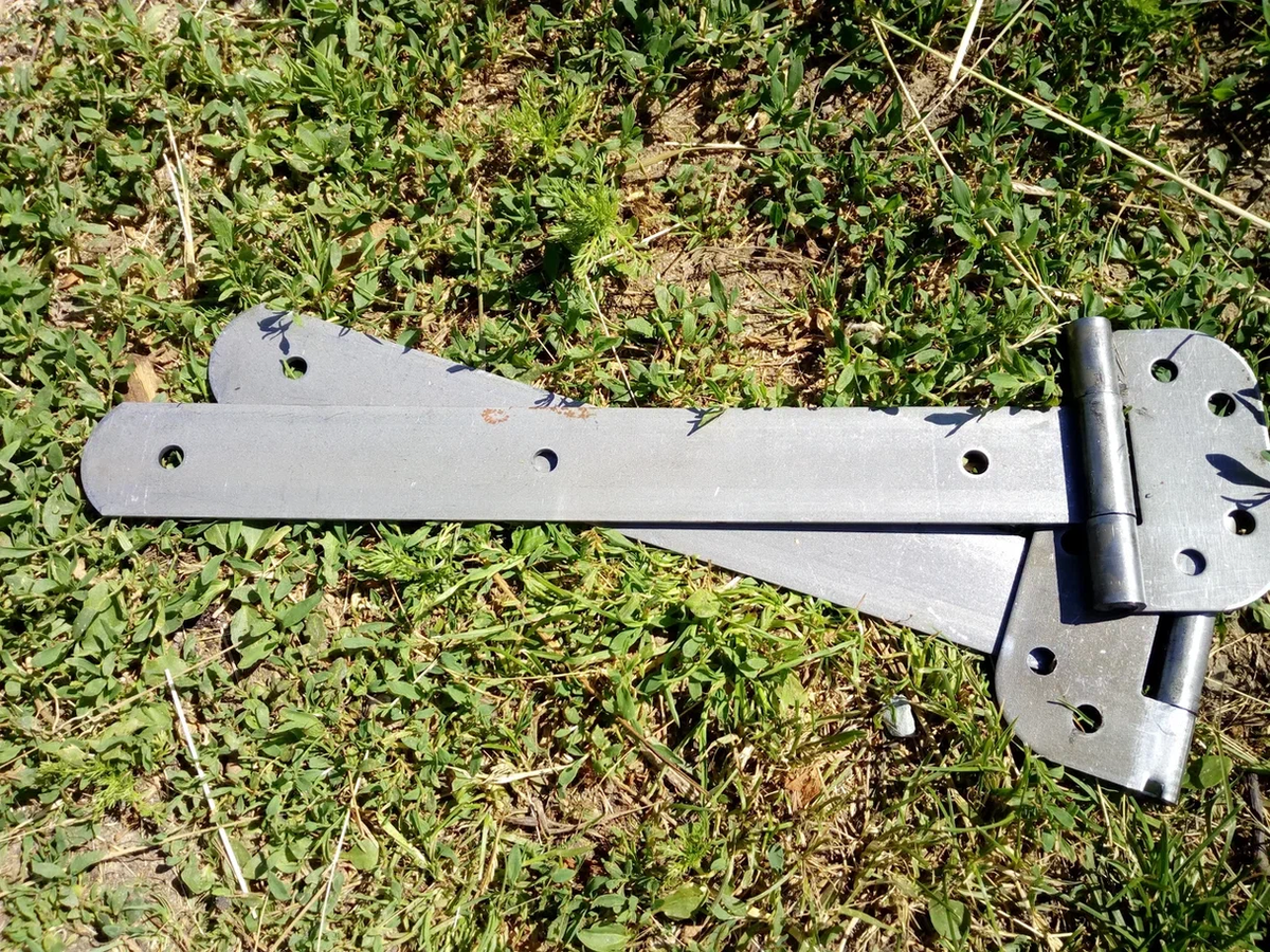 Первый комплект петель