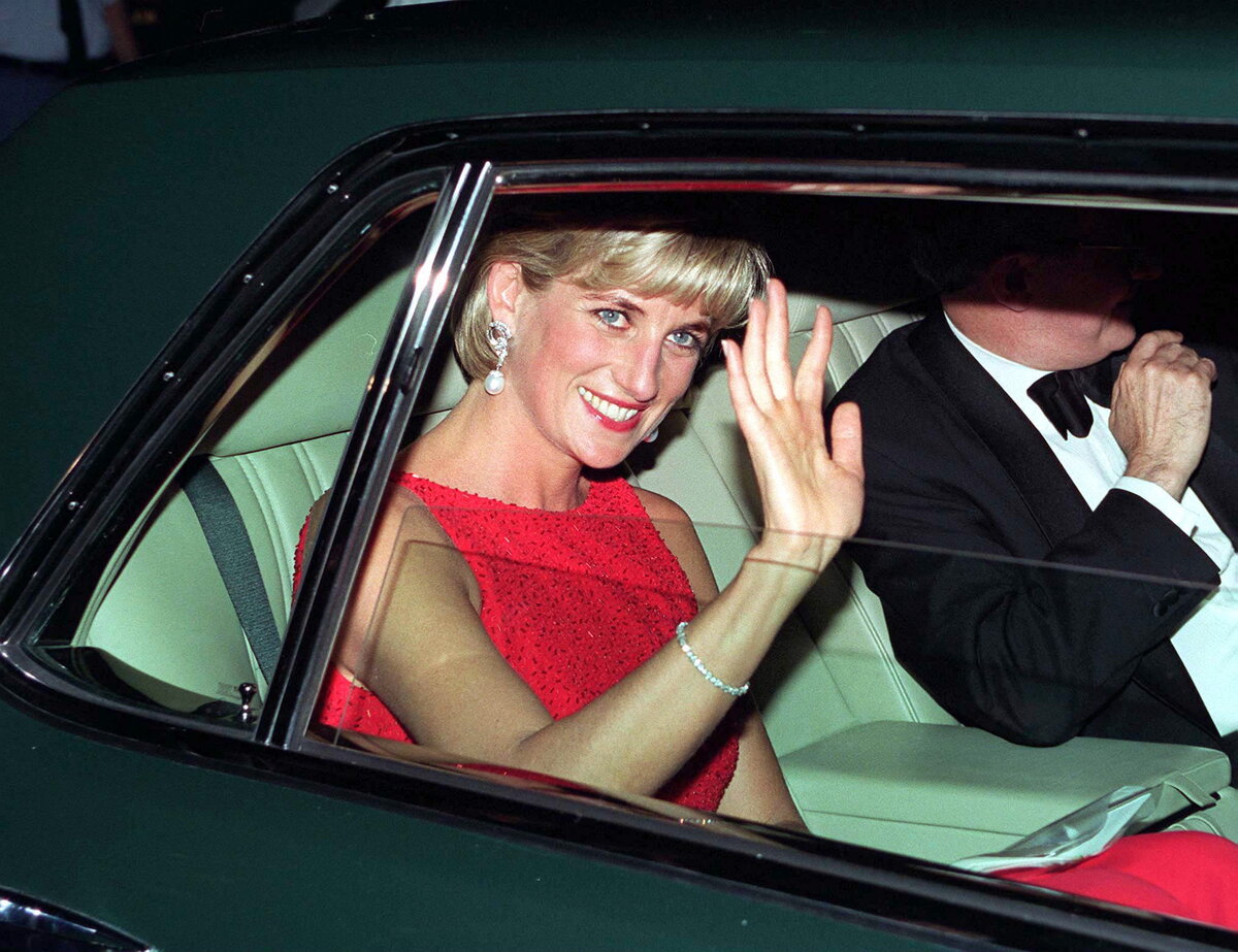 Princess Diana Cheated First