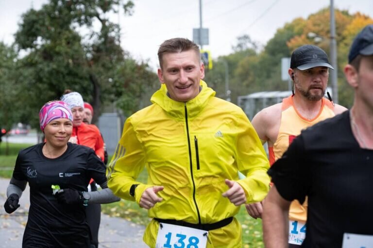    Оренбуржцы могут поддержать проект «5 верст», отдав голос за земляка Николая Мирошниченко Андрей Севостьянов